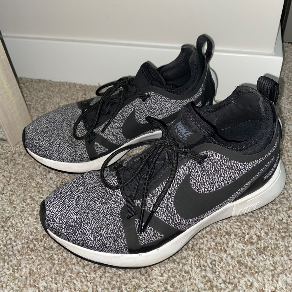 Nike Duel Racer Knit Women's Shoe